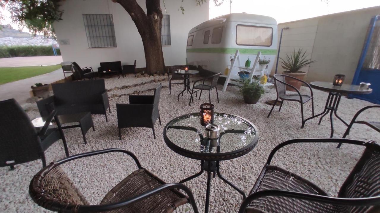 Albergue Multiaventura Active Andalucia Almodóvar del Río Exterior foto