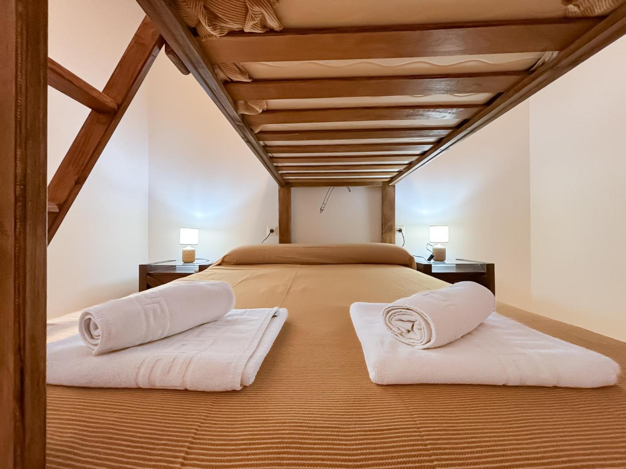 Albergue Multiaventura Active Andalucia Almodóvar del Río Exterior foto